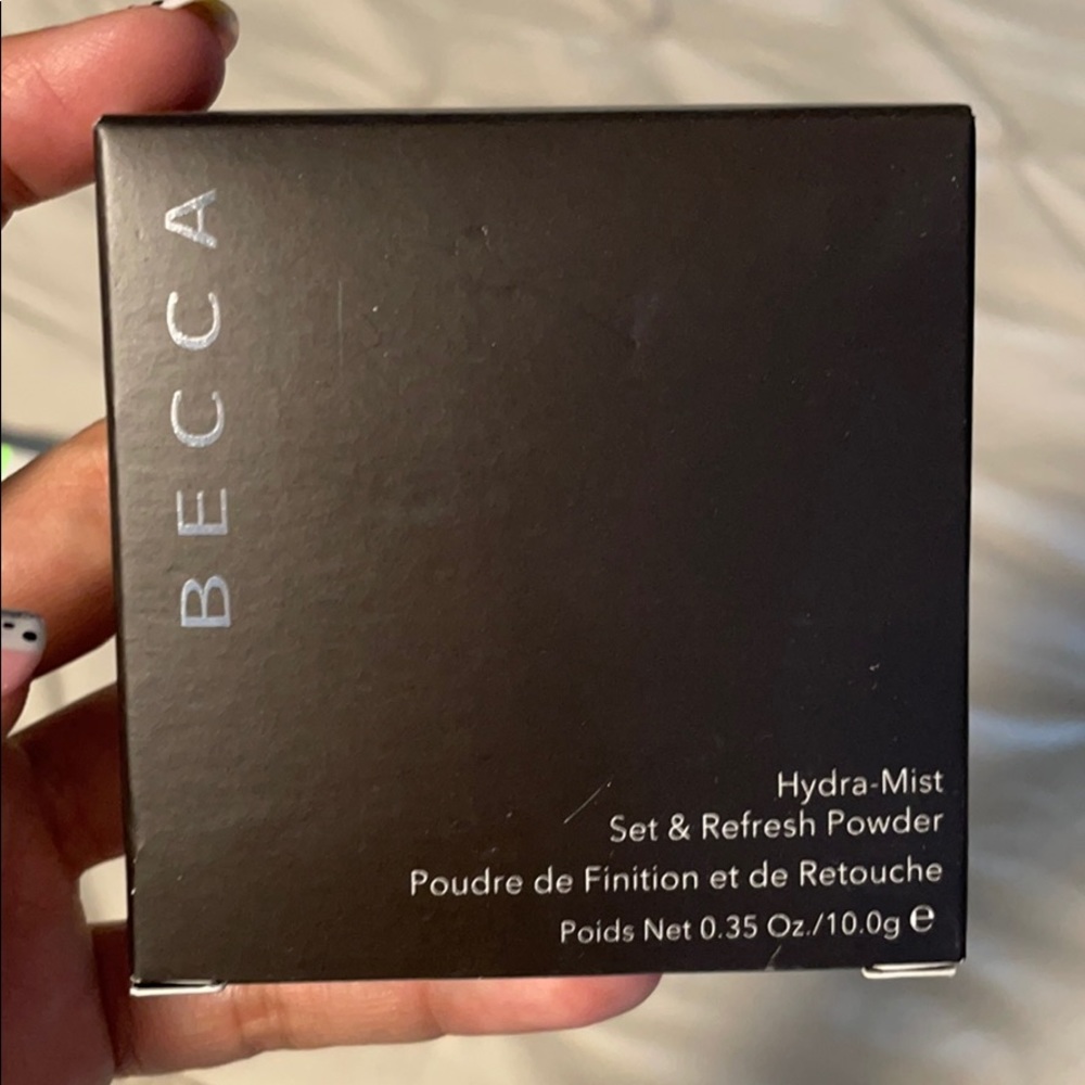 New/ Sealed Becca Hydra Mist Set & Refresh Powder